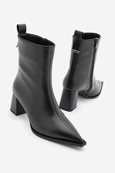 Marjin Damen-Stiefel mit spitzer Zehenpartie und dickem Absatz Sofen Schwarz