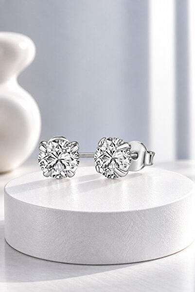 jelux silver Gümüş 925 Ayar 6 mm Premium Star Kesim Zirkon Taşlı Çivili Küpe