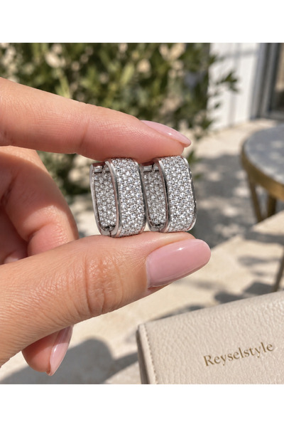 reyselstyle ZİRKON TAŞLI ÇELİK KÜPE(KARARMA YAPMAZ)
