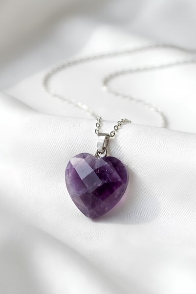 Elifsu Jewelry Crystal, Tiger's Eye, Amazonite, Amethyst, Black Onyx, Labradorite, Aventurine, Lapis Lazuli, Crystal Quartz, Pink Quartz, Jasper Natural Stone Pendant Faceted Cut Natural Stone Heart Design Pendant