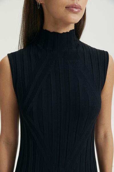 Ferraro Black Viscose Blended Ribbed Knit Dress