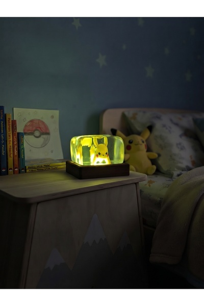 Kovan Ahşap Pokemon Pikachu Epoksi Gece Lambası