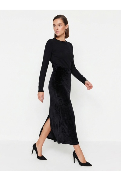 WAYS Women's Black Velvet Regular Waist Black Midi Skirt with Slit at the Back