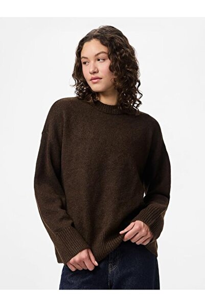 PIECES Pulover tricotat PCANA LS cu guler rotund, culoare Hot Fudge, MB 50255