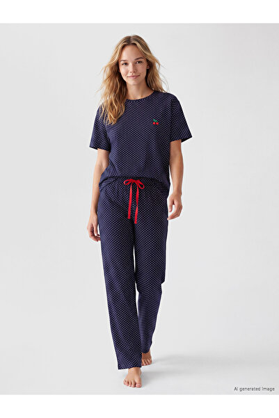 LC Waikiki Crew Neck Cherry Embroidered Women's Pajama Set