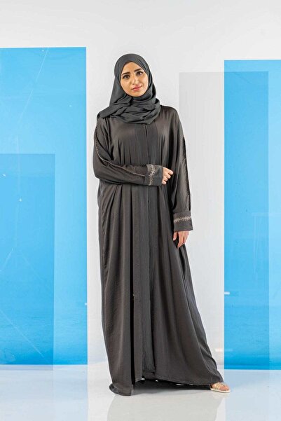 FASHION عباءة نسائية رمادية من الحرير مع أكمام مطرزة