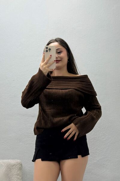 BELENDİR سترة نسائية بياقة مادونا باللون البني