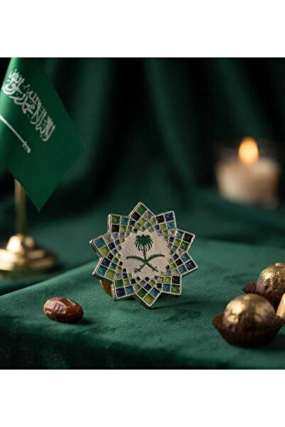 GIFT بروشات مغناطيسية مقاس (٣سم )اليوم الوطني عدد (١٢) قطعه