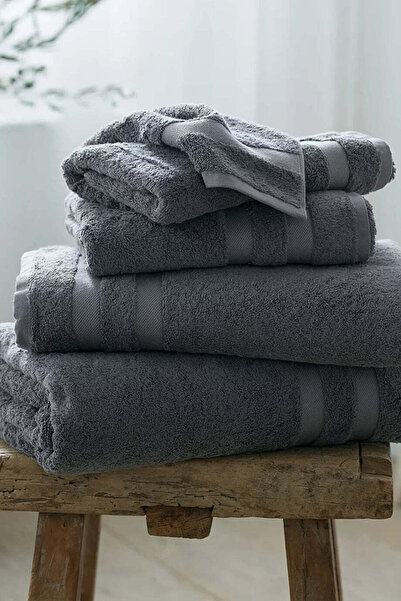 THE WHITE COMPANY منشفة حمام كلاسيكية ذات حدود مزدوجة مصنوعة من القطن بنسبة 1...