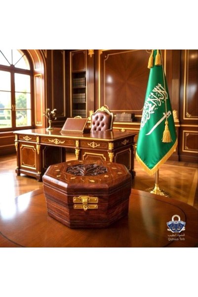 Qshwateb صندوق هندي سداسي - تحفة خشبية يدوية مطعمة بالنحاس لحفظ العود والمجوهرات