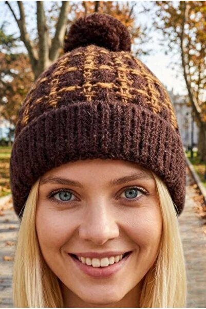 Mood Agenda Women's Patterned Pompom Knitted Winter Beanie