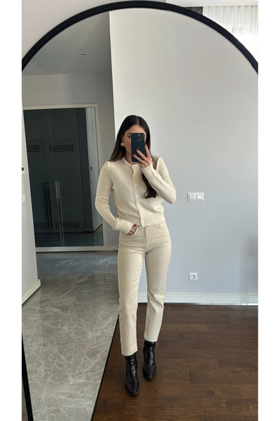 SHELA Sinemkıvanç co Ekru Kesik Paça Jean