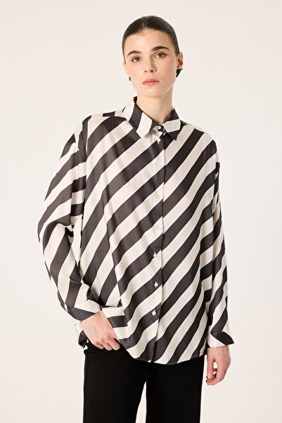 Touché Privé Satin Striped Shirt