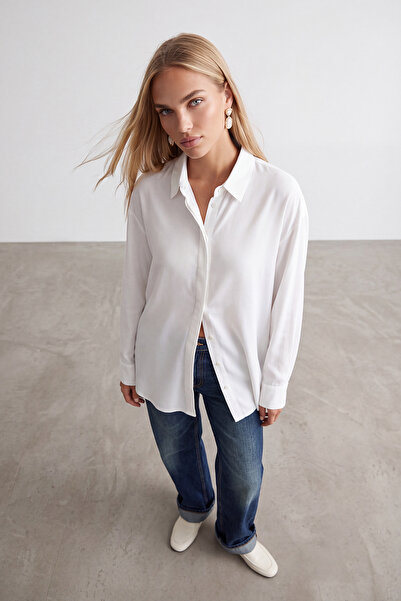 Trend Alaçatı Stili Women's White Hidden Placket Woven Viscose Flowy Oversize...