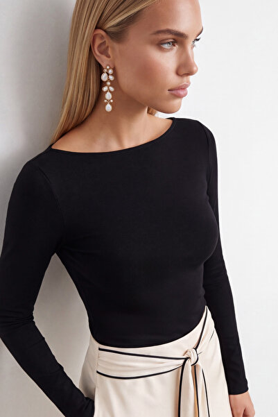 Trend Alaçatı Stili Women's Black Boat Neck Polyamide Blouse Alc-X15723