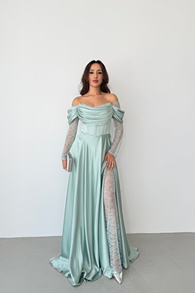 Serica Moda Μακρύ βραδινό φόρεμα με λαιμόκοψη σε σχήμα καγιάκ, με δαντέλα και...