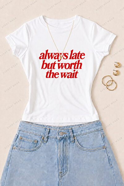 SVART WEAR Γυναικείο μπλουζάκι Always Late με στάμπα από βαμβάκι Lycra - Λευκό