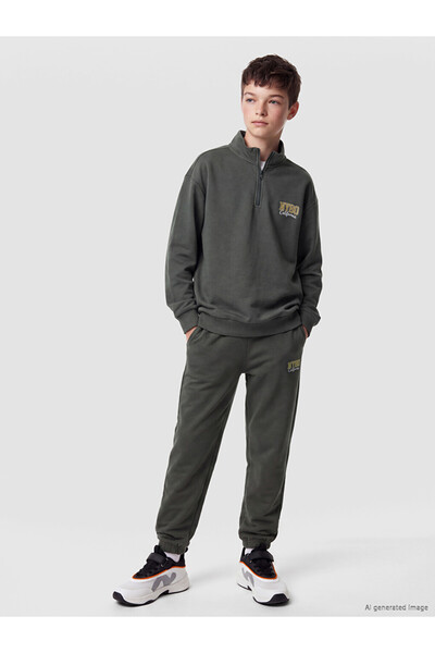 LC Waikiki Rmz Gi̇yi̇m Farkiyla New York Embroidered Boys' Jogger Sweatpants