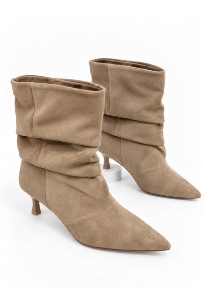 diclepolat Women's Mink Suede Bellows Thin Heel Gathered Pointed Toe Boots Sofia