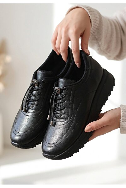 Craftique Kadın Siyah Günlük Spor Ayakkabı Kalın Taban Lastik Bağcıklı Sneaker