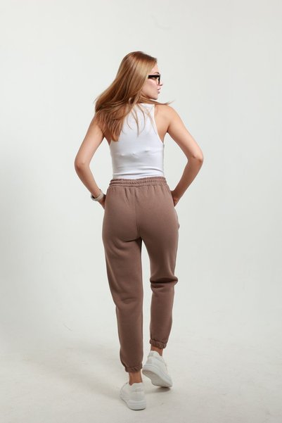 Quanlex Elastic Cuffed Soft Fabric Lace-Up Waist and Double Pockets Winter Brown Sweatpants for Women