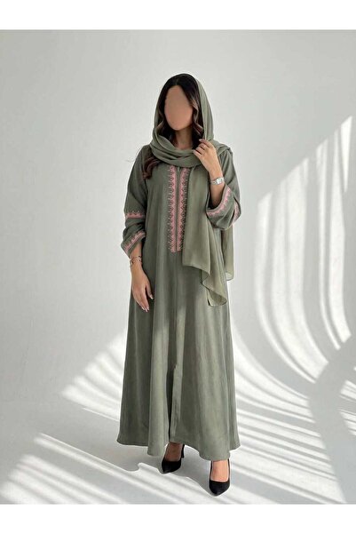 AYA MWT1472 عباية كريب تطريز