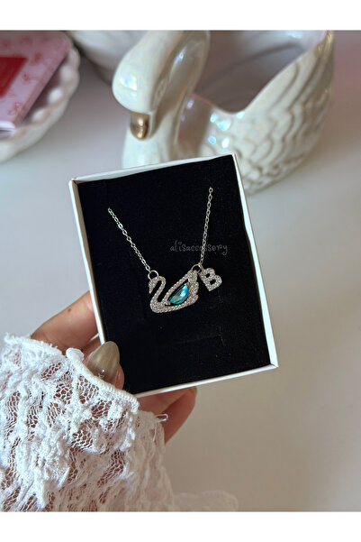 Alis Accessory Harfli mavi taşlı kuğu kolye