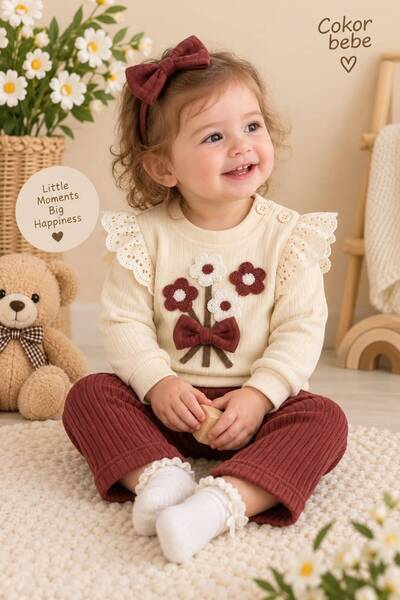 Kız Bebek Çiçek Detaylı Dantelli Pamuklu Bluz ve Pantolon Takımı