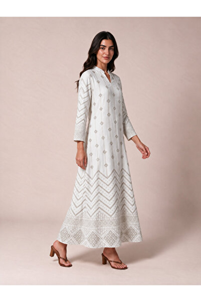 TOP CLOTHE جلابية بنقوش هندسية وتفاصيل مطرزة