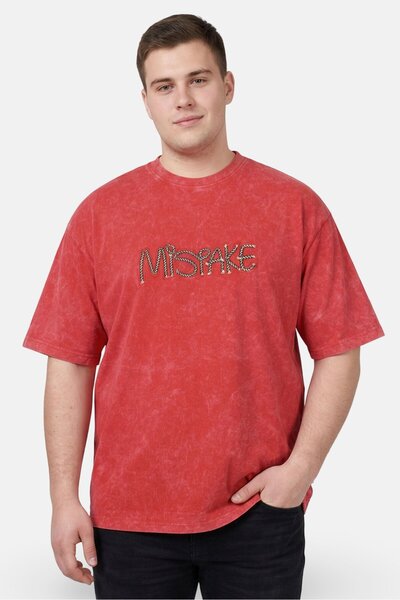 Highlander Men Relaxed Fit Embroidered Short Sleeve T-Shirt, Red