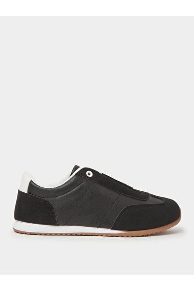 Styli Black Lace-Up Retro Sneakers