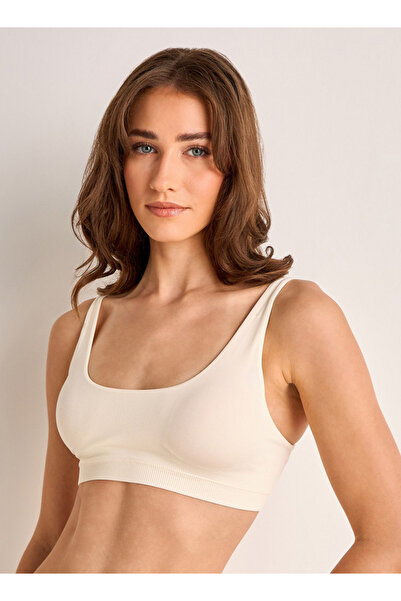 FAV BRA WITH SCOOP NECK