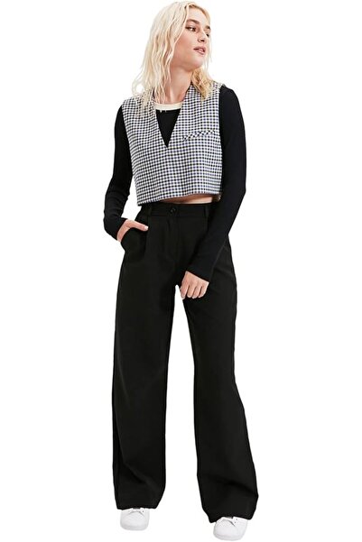 TRENDYOLMİLLA PERFUME Trendyol Women's Brown Plenty of Trousers shorts