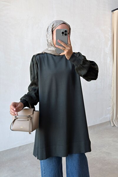 Ka Hijab Μερσεριζέ τουνίκ από μετάξι με κουμπιά στους ώμους - Χακί