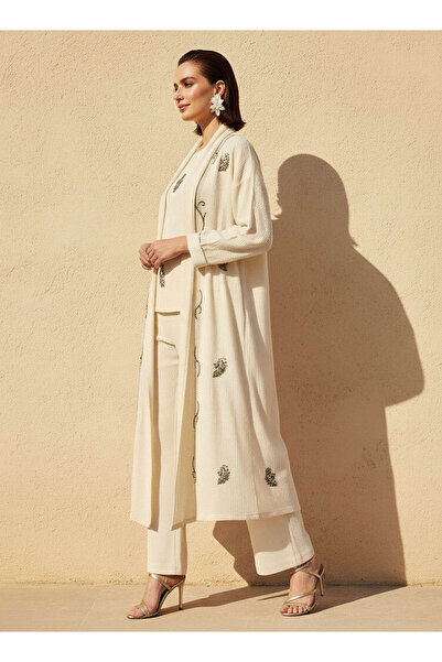 FAV EMBRIODERED TEXTURED COVERUP