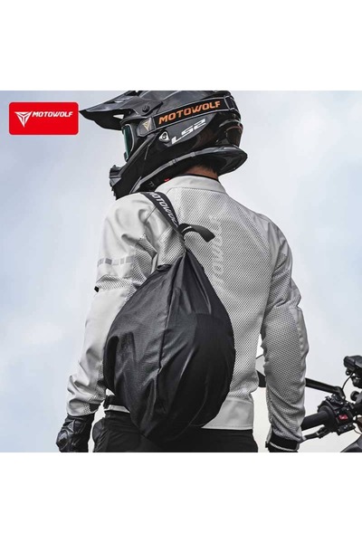 MOTOWOLF Ghiozdan moto impermeabil MB8 11L pentru cască, geantă umăr/piept, negru