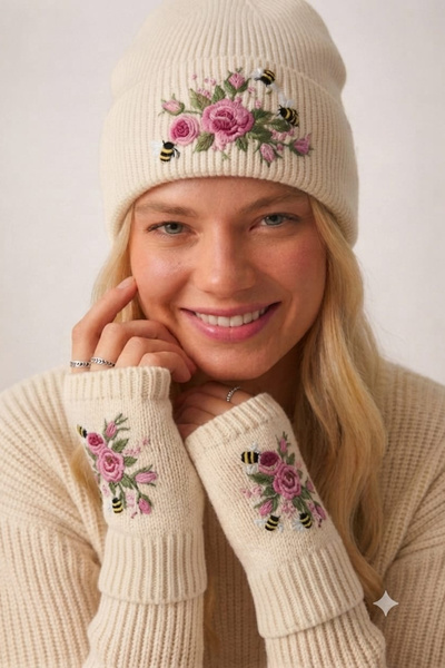 EMR Online Women's Knitwear Beanie Gloves Set Floral Bee Embroidered Knitted Winter Beanie and Gloves