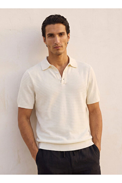 FAV Smart Textured Polo T-shirt