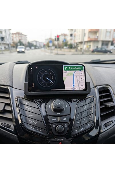 Ford Fiesta MK7 Özel Tasarım Göğüs Üstü Telefon Tutacağı