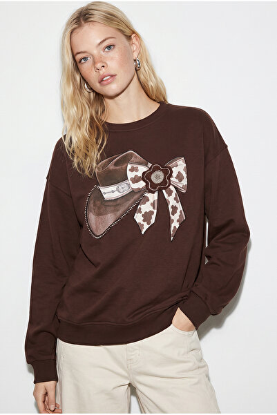 Bianco Lucci Kadın Acı Kahve Fiyonk Baskılı Taş Detaylı Oversize Üç İplik Sweatshirt 2283 60286479