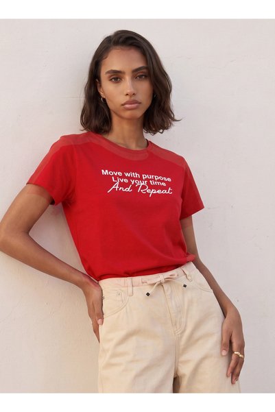 FAV YOUTH WOMAN GRAPHIC CORE TEES
