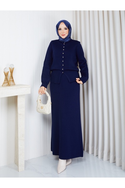 BisuModa Cardigan and Buttoned Knitwear Skirt Set