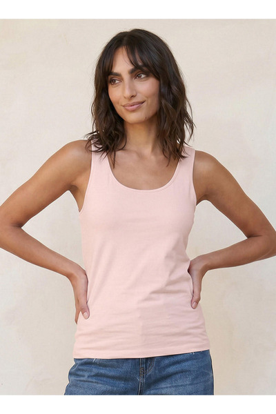 FAV Basics Tank Top with Scoop Neck