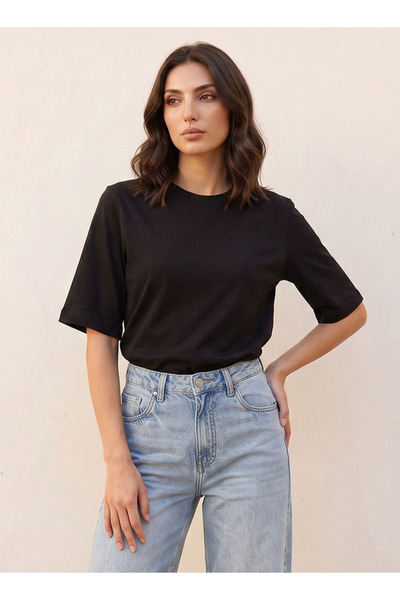 FAV Basic Relaxed Fit Cotton T-shirt