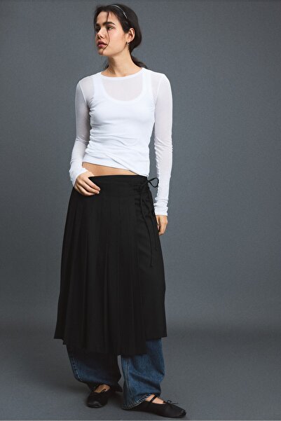 Stradivarius تنورة ميدي مطوية ملفوفة