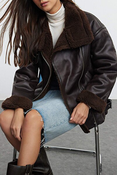 Trendyol Collection Dark Brown Regular Fit Belt Detail Collar Plush Suede Bik...