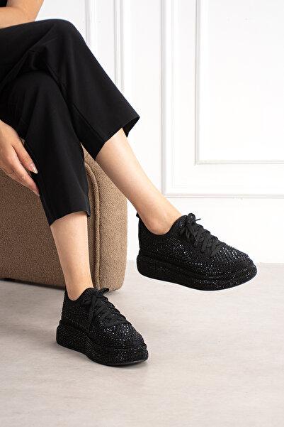 Madam Tarz Ljn-199 Full Stone Laced Sports Shoes
