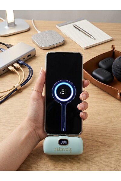 Nettec Rainvolt Mini Kapsül Powerbank – LED Dijital Göstergeli & Dahili Kablolu Taşınabilir Şarj Cihazı