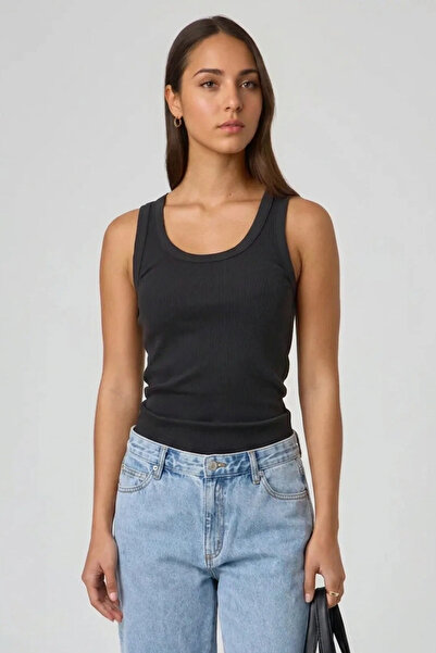 MİO ESTİLO Women's Wide Strap Ribbed Knit Corded Fabric Black Tank Top – Novelle