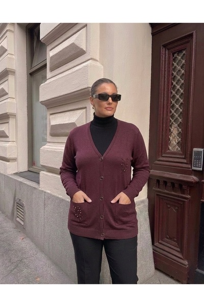 onno style women سترة تريكو كلاسيكية مع إكسسوارات من الأحجار ونسيج فولاذي